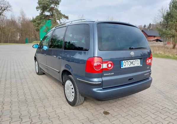 Volkswagen Sharan cena 16900 przebieg: 216000, rok produkcji 2004 z Białobrzegi małe 67